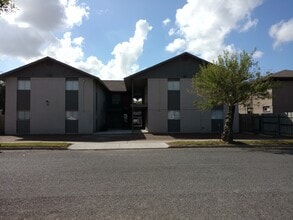 Building Photo - 1113 Primrose Ave Building Photo - 1113 Primrose Ave