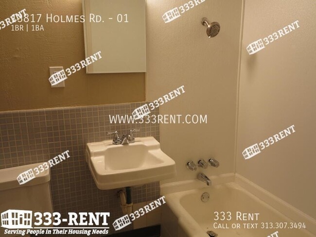 Foto del edificio - 13817 Holmes Rd