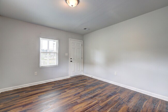 Foto del edificio - 1187 McDaniel St SW