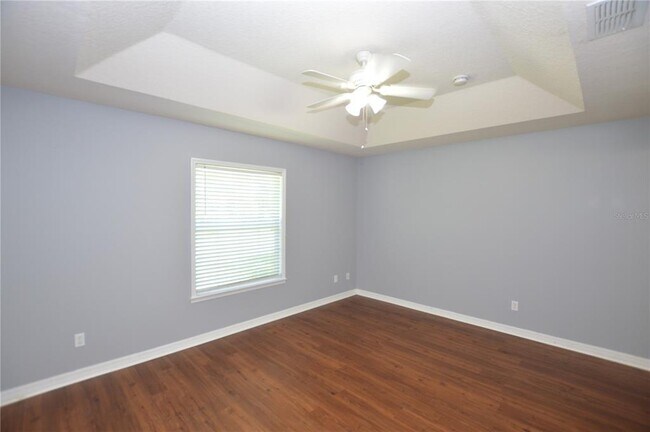 Building Photo - 42 Farmsworth Dr