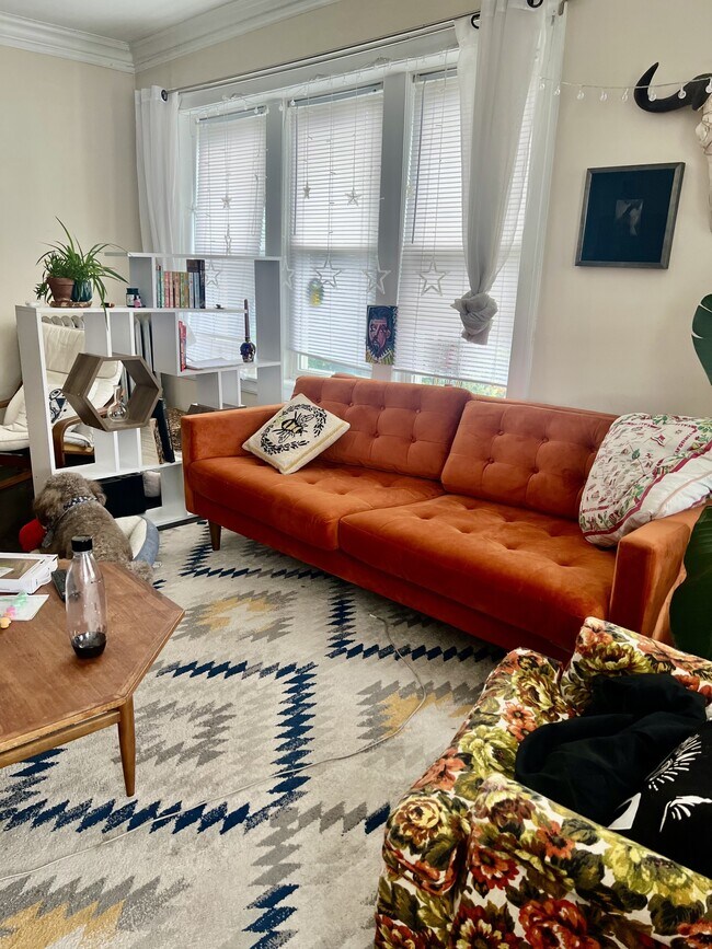 Foto del edificio - 2349 N Kenneth Ave