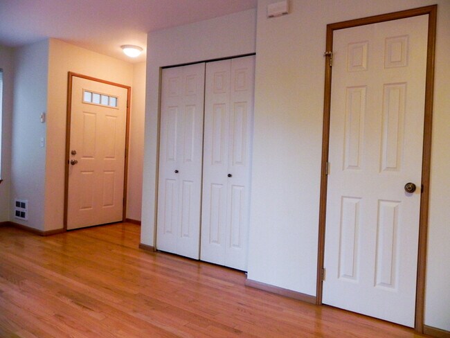 Foto del edificio - 3648 Whitman Ave N