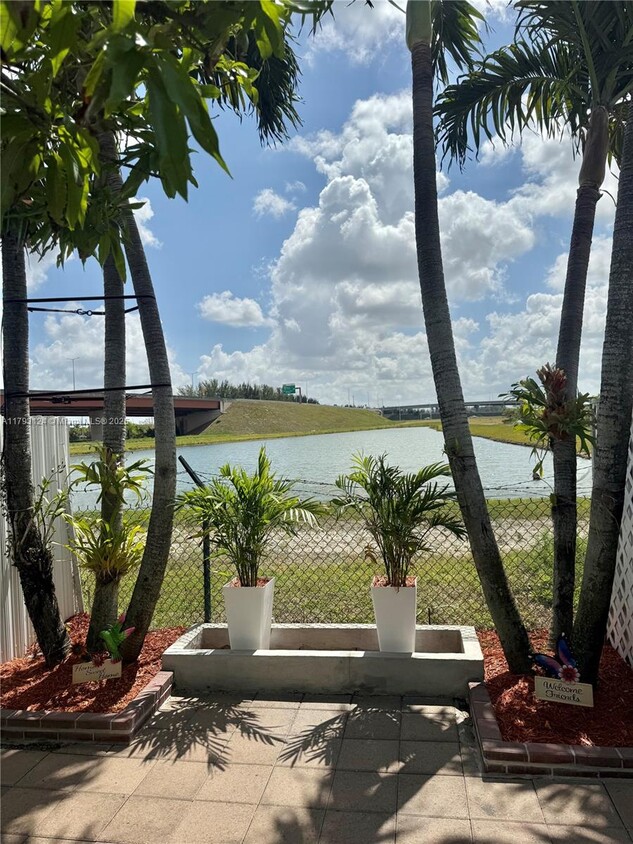 Foto principal - 1153 NW 123rd Ct
