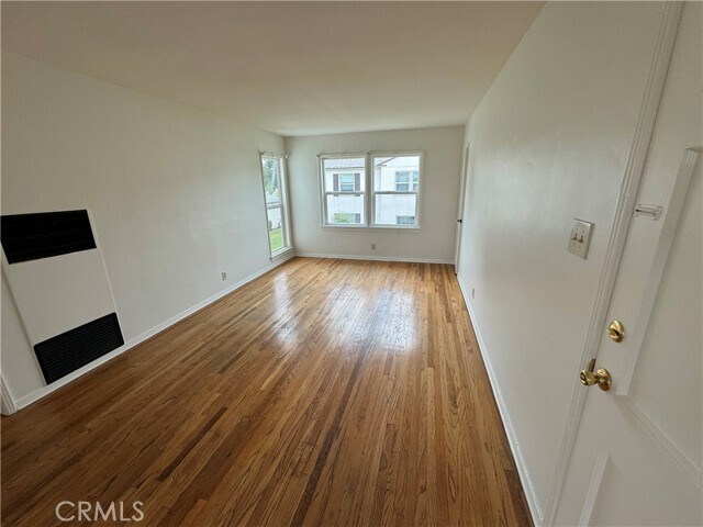 Building Photo - 4458 Linden Ave