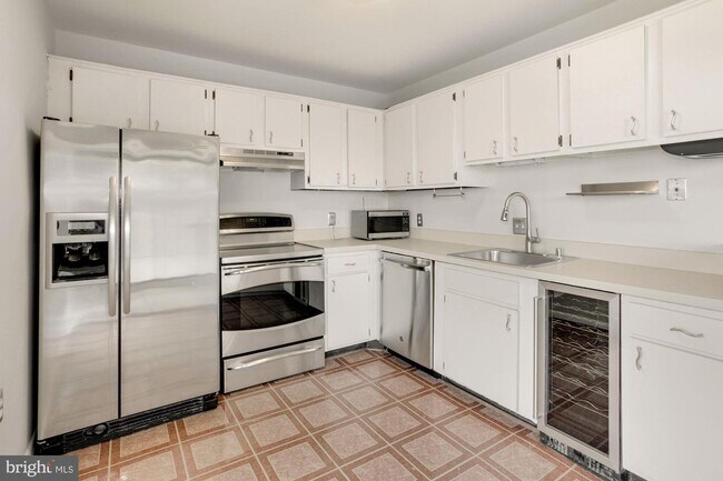 Foto del edificio - 104 Roberts Ln