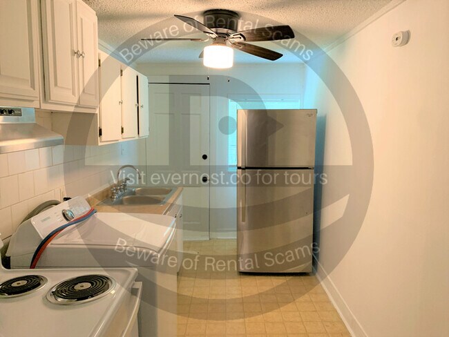 Building Photo - 339 16th Ct N