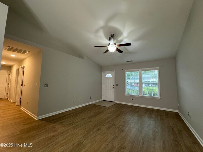 Foto del edificio - 199 Tylers Cove Way