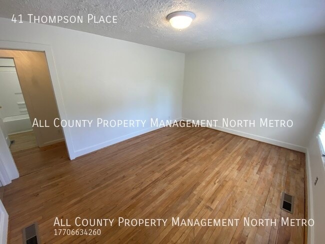 Building Photo - Cozy 2BR Home near Downtown Roswell!