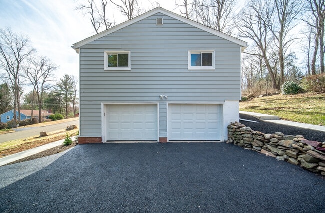 Building Photo - 24 Cedar Hill Rd