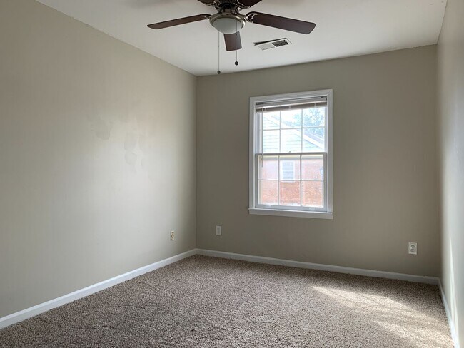 Photo - Under repair!! House