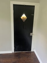 Building Photo - 205 N Elm St