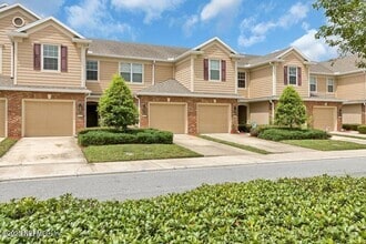 Building Photo - 6920 Roundleaf Dr