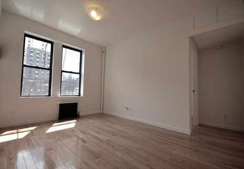 Primary Photo - 453 W 36th St