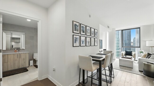 Foto del edificio - 211 N Harbor Dr
