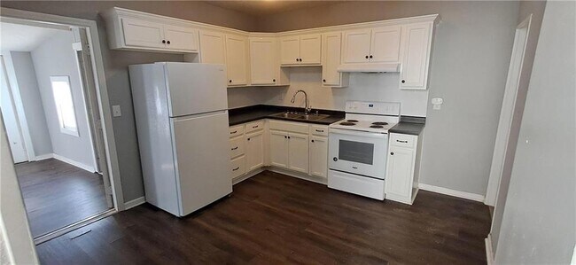 Foto del edificio - 2418 Jules St