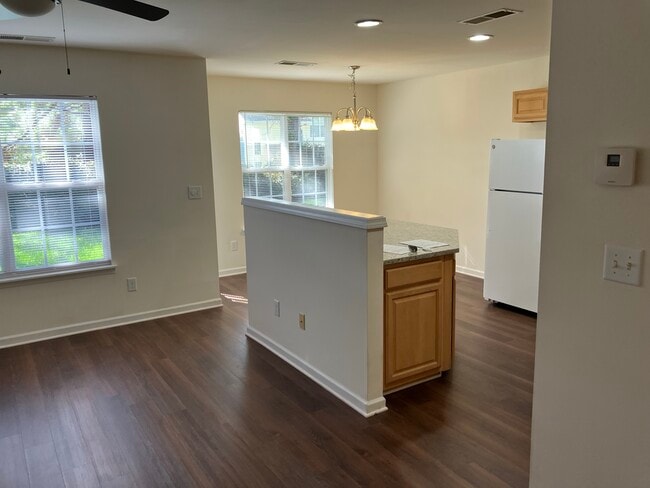 Foto del edificio - 10718 Sleigh Bell Ln