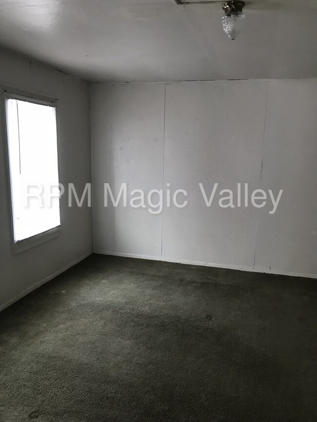 Building Photo - 3703 E 3600 N