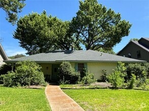 Building Photo - 328 Ridge Crest Dr