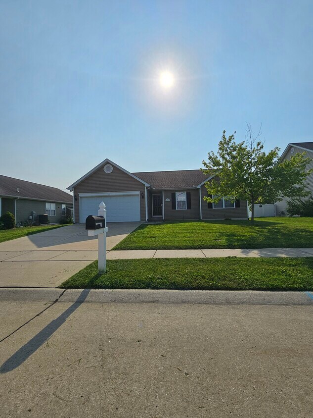 791 Moorland Cir, Mascoutah, IL 62258 House Rental in Mascoutah, IL