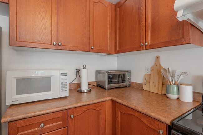 Building Photo - 82 Nahani Way