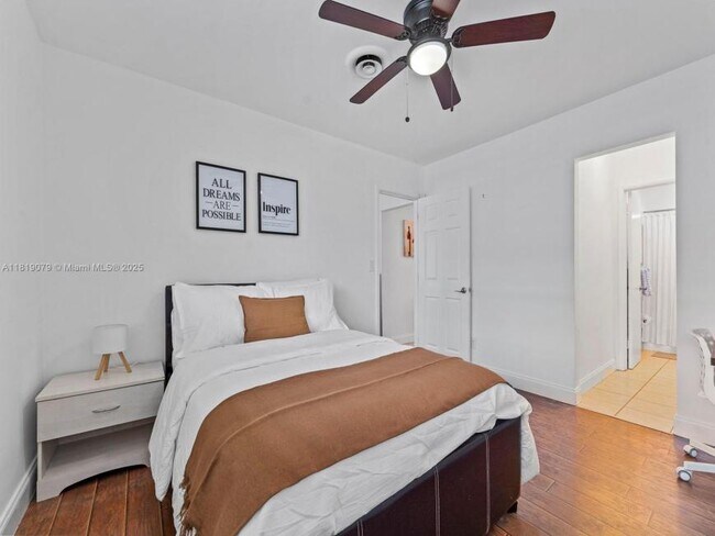 Building Photo - 2 bedroom in Hollywood FL 33020