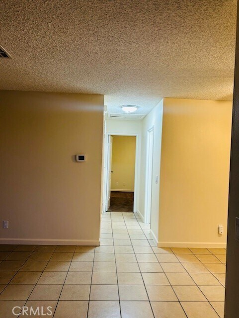 Foto del edificio - 332 W 4th St