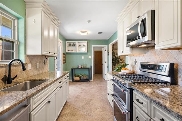 Foto del edificio - 1415 Moss Rose Cir