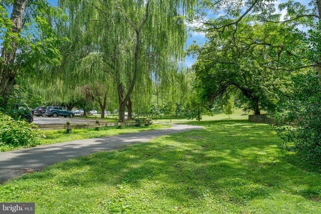 Foto del edificio - 2505 Arlington Blvd