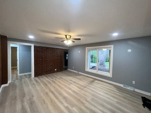 Foto del edificio - 1108 E 9th St