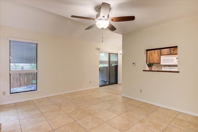 Foto del edificio - 6903 Winedale Dr
