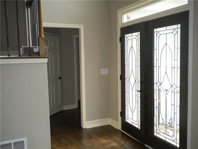 Foto del edificio - 606 Villa Estates Ln