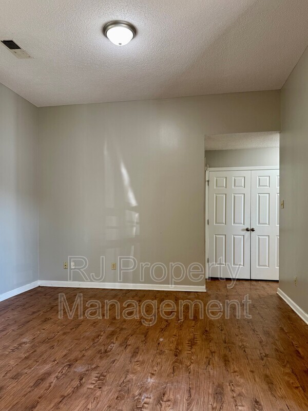 Foto del edificio - 4369 Pecan Creek Cir S
