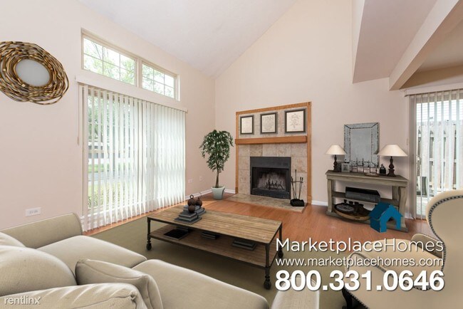Building Photo - 1128 N Knollwood Dr