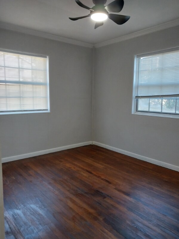 Foto del edificio - 208 E Tennessee Ave