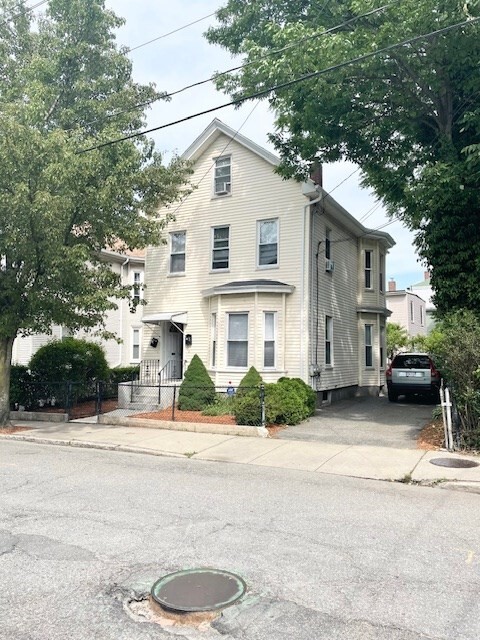 Building Photo - 49 Springfield St