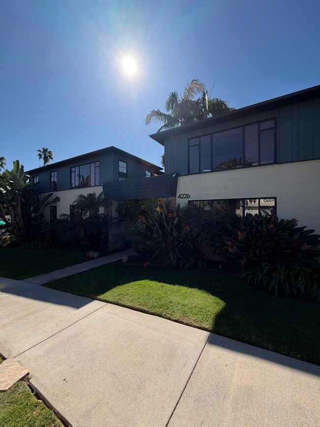 Building Photo - 4222 Russell Ave