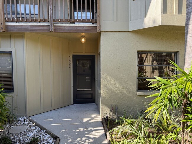 Foto del edificio - Lake Arrowhead 2 bedroom / 2 bath Condo