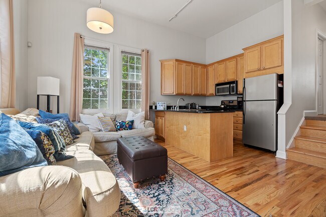 Foto del edificio - 3104 N Southport Ave