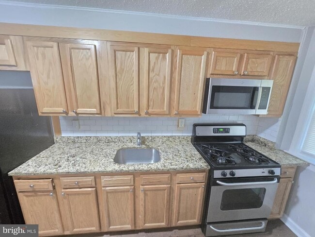 Building Photo - 5413 Belle Vista Ave