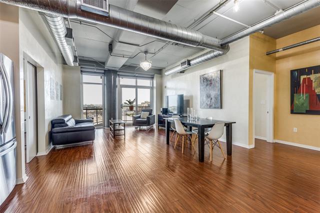 Building Photo - 1001 Belleview St