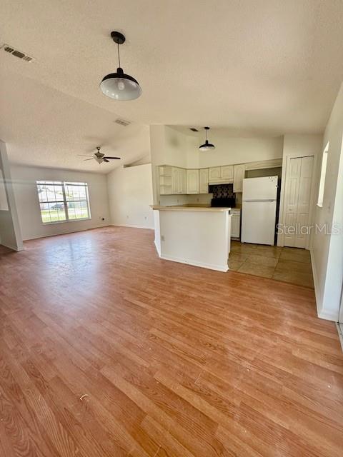Foto del edificio - 3280 Dudley Dr