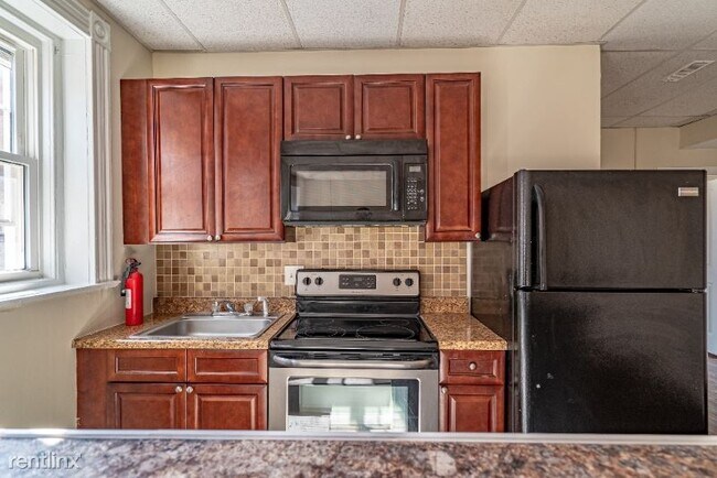 Building Photo - 4212 Parkside Ave