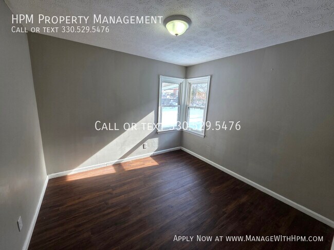 Building Photo - 1047 Yukon Ave