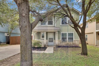 Building Photo - 2311 Bluffstone Dr