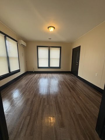 Foto del edificio - 7829 Chase St