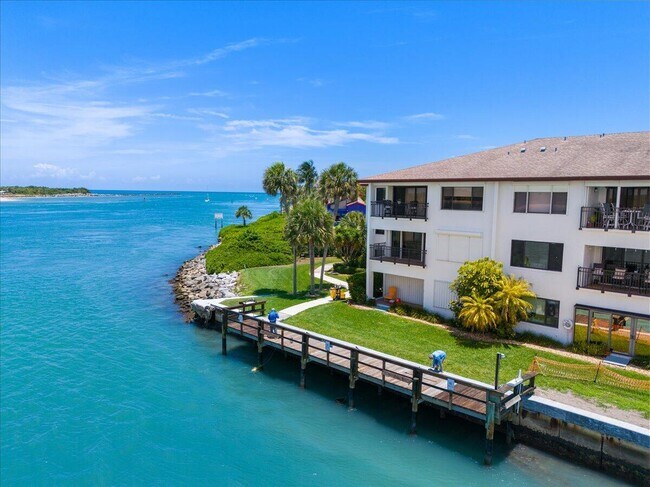 Foto del edificio - 1630 Seaway Dr