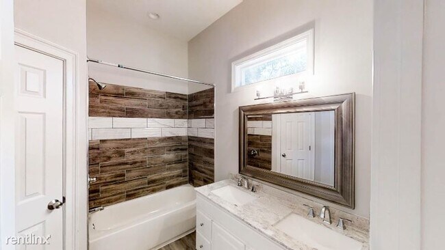 Building Photo - 1 br, 1 bath House - Moreland Ave