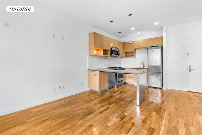 Building Photo - 328 E 119th St