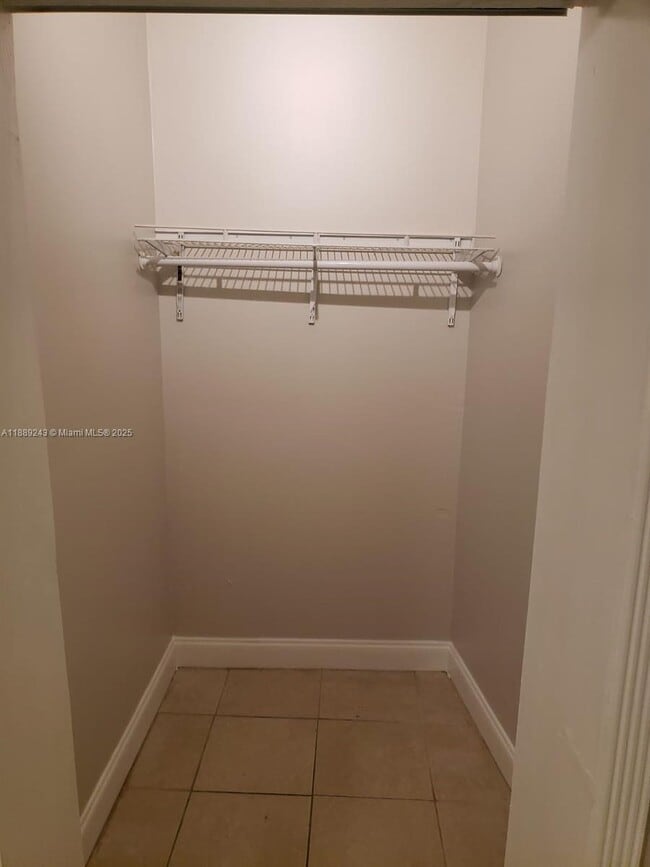 Foto del edificio - 640 SW 9th Ct