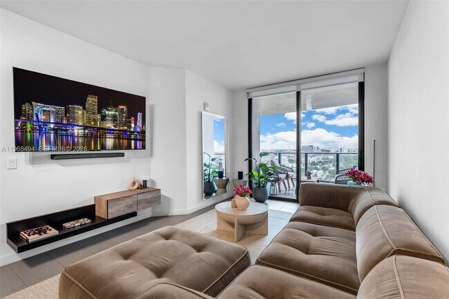 Building Photo - 1600 NE 1st Ave